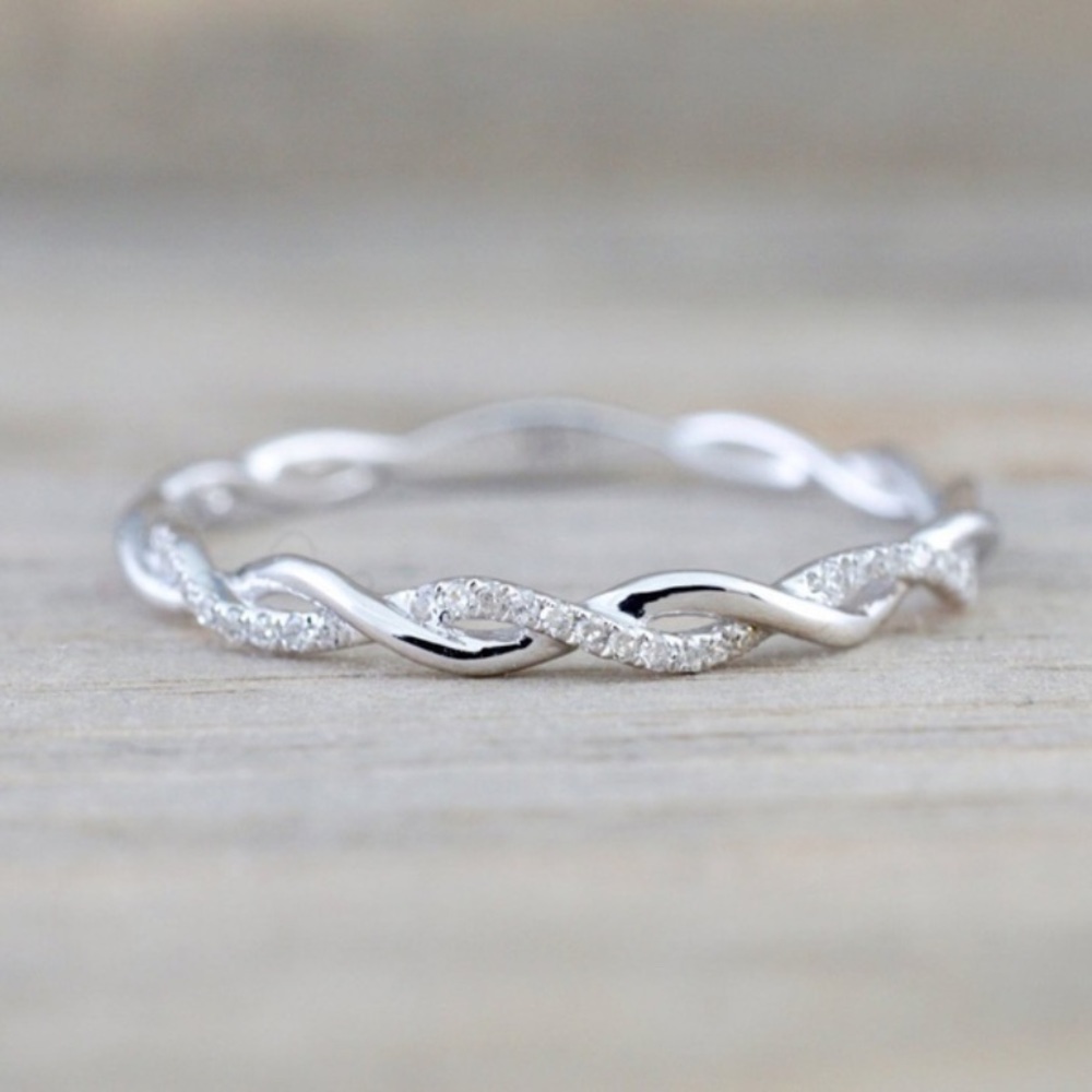 NWT Twisted Ring SOLD